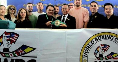 “WBC – WBCMT” รวมพลังช่วยผู้ประสบอุทกภัยจัดสิ่งของ 4 รถบรรทุกขนาดใหญ่ มอบให้ “ศป.สอ.”