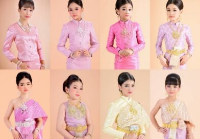 แบรนด์ไทย ” Marayat”จัดทำ-ถ่าย”ชุดไทยพระราชนิยม”นางแบบเด็ก ๘ แบบร่วมรำลึกในพระมหากรุณาธิคุณ”พระพันปีหลวง”