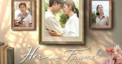 เตรียมสัมผัสเรื่องราวจากความรักอันงดงามของพระบาทสมเด็จพระมหาภูมิพลอดุลยเดชมหาราช บรมนาถบพิตร และสมเด็จพระนางเจ้าสิริกิติ์ พระบรมราชชนนีพันปีหลวง สู่ภาพยนตร์รักโรแมนติก “Her in Frame เธอในภาพนั้น” สิงหาคมนี้