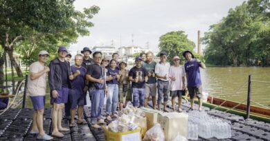 สจล. ร่วมกับ เอสซีจี เคมิคอลส์ นำนวัตกรรม “ทุ่นลอยน้ำคุณภาพสูง” ประยุกต์เป็นแพกู้ภัย เพื่อให้ความช่วยเหลือและเข้าถึงผู้ประสบอุทกภัยชุมชนริมคลองประเวศบุรีรมย์