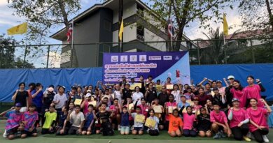 สมาคมกีฬาซอฟท์เทนนิสแห่งประเทศไทย จัดการแข่งขันกีฬาซอฟท์เทนนิสเพื่อความเป็นเลิศ ประจำปี 2569 ที่สนามเทนนิสมหาวิทยาลัยเทคโนโลยีราชมงคลธัญบุรี คลองหก ปทุมธานี นักกีฬาแห่ร่วมแข่งขันบรรยากาศสุดคึกคัก