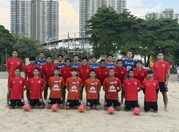 “โค้ชเอก” เร่งฟิตทัพชายหาดไทย หลังฝนทำสะดุด 2 สัปดาห์ เตรียมตัดเหลือ 14 คนเก็บตัวพังงา ก่อนคัด 12 ลุยศึกเอเชีย